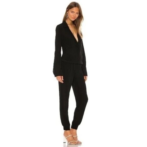 Monrow Women's Crepe Long Sleeve Button Front Jumpsuit - Size M - Picture 2 of 7